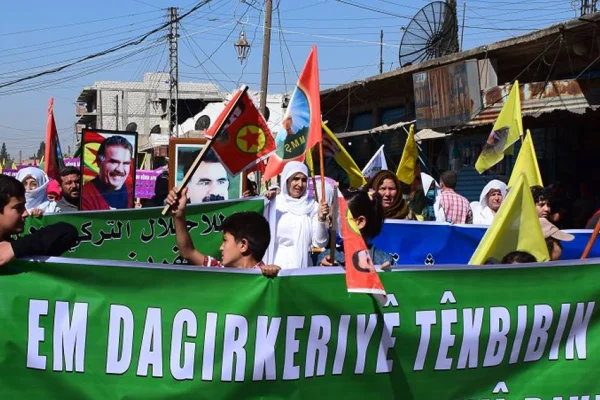 'Evinizi ve şehrinizi terk etmeyin'