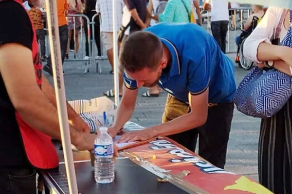 PKK için binlerce imza toplandı