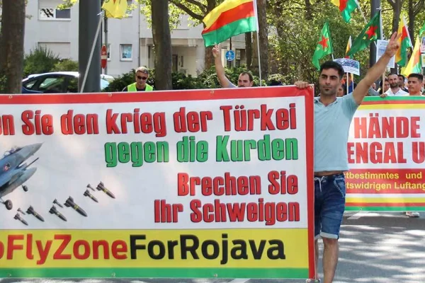 Silahlarınızla çocuklar katlediliyor