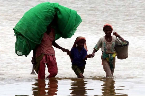 Pakistan’da sel felakete dönüştü