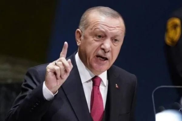 Erdoğan çok küçüktür ama mide bulandırır!