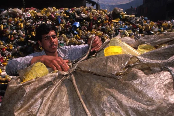 Nijerya değil plastikya