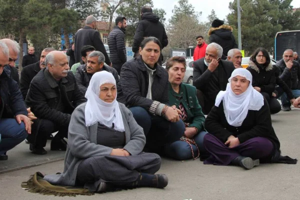 Tutsaklar için 300 gündür nöbet