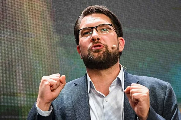 İsveç’te aşırı sağ yükselişe geçti 