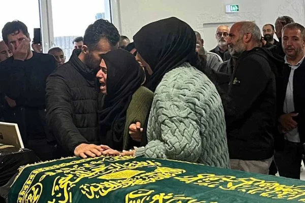 Baba oğul birlikte toprağa verildi