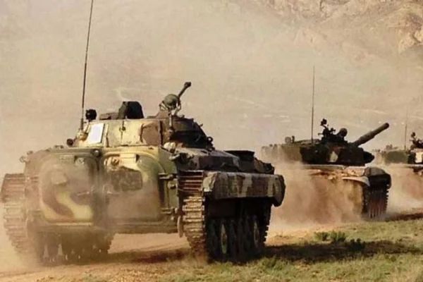 Azerbaycan Ermenistan’a bir kere daha saldırdı
