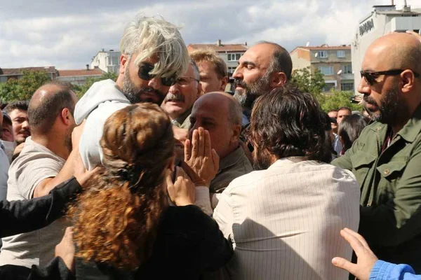 Cumartesi Anneleri’ne saldırı