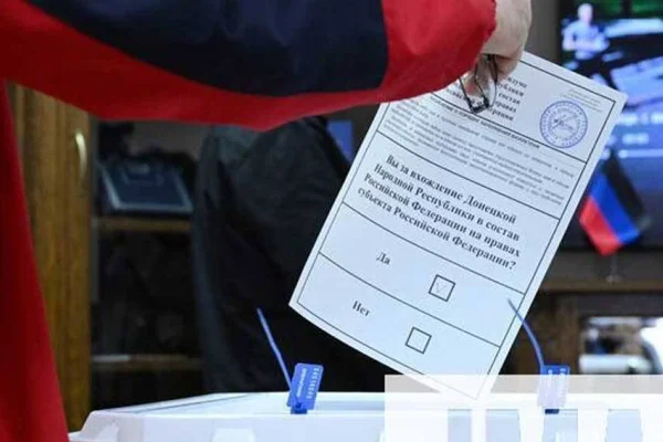 Rusya'ya katılım referandumları başladı