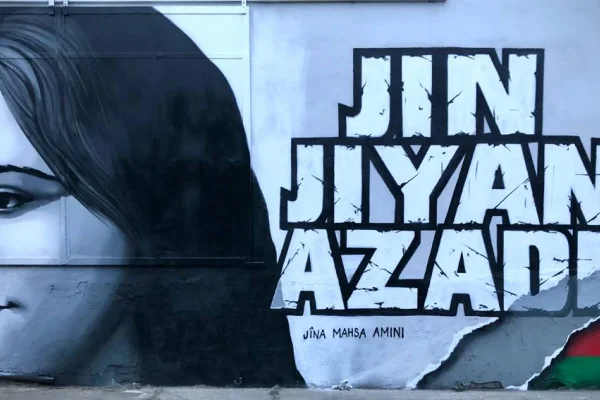 Jîna Frankfurt duvarlarında