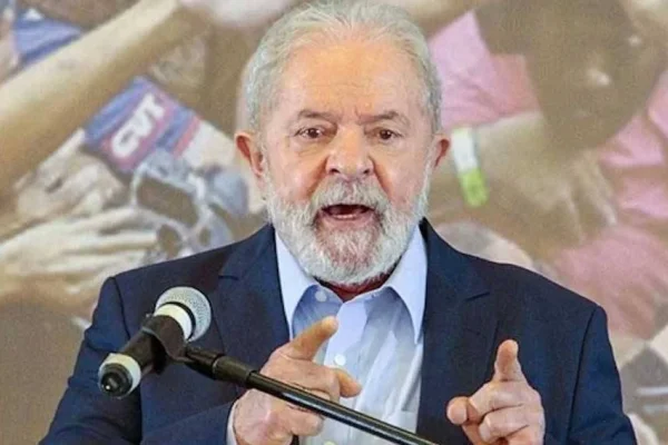 Brezilya'da Lula önde