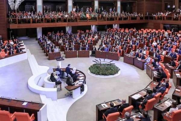 “Kaos” pilavı bayatladı “zafer” sofrasına dikkat 