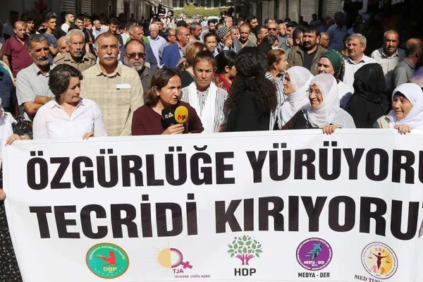 Öcalan'a özgürlük!