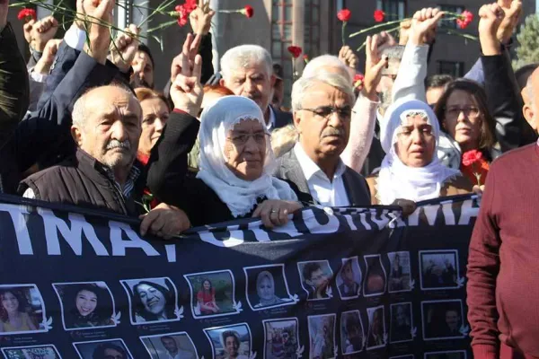 Devlet, katliamını örtbasla uğraşıyor