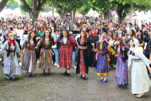 Kadınlar festivallerde buluşuyor