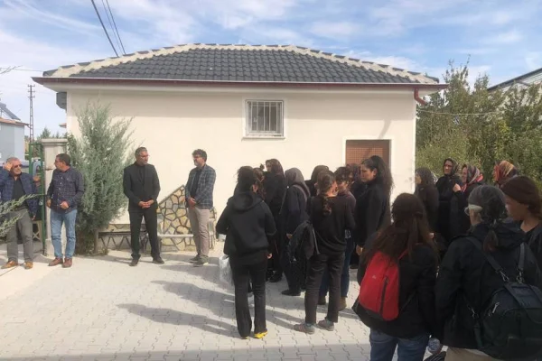 Jandarmadan tehdit: Köyü yakarız