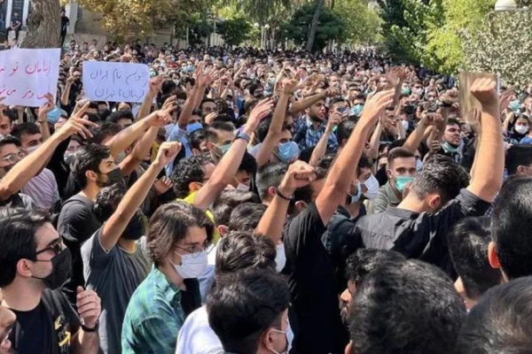 Ayaklanma beğenmeyenler