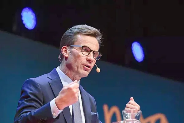 İsveç’te hükümet değişse de politika aynı