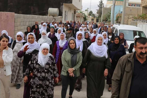 Kürtlüğüne sahip çıktı