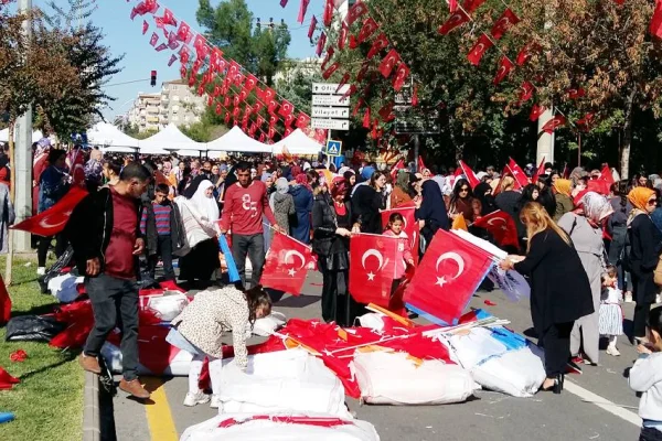 Diyarbekir’de ipi çekilen adam