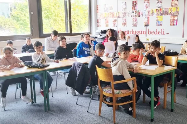 Aileler okullara başvurmalı