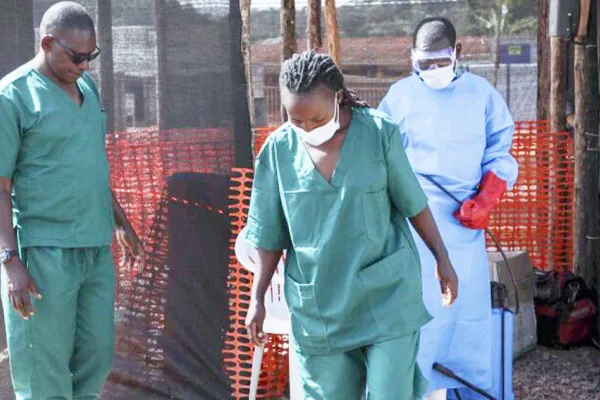 Uganda'da Ebola yayılıyor