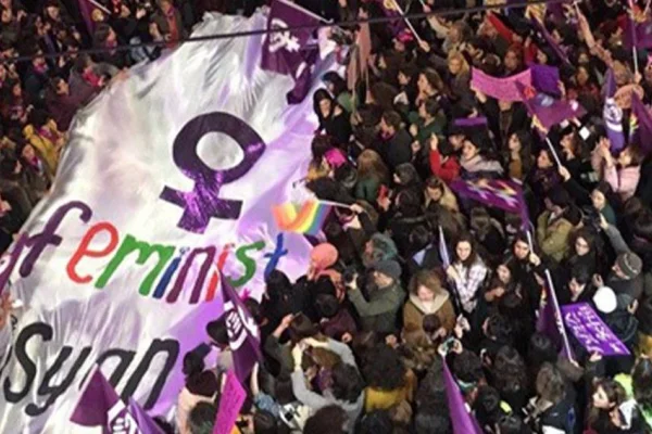 Sürgünde feminizm