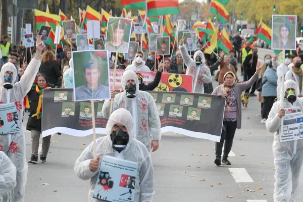 Düsseldorf yürüyüşüne davet var