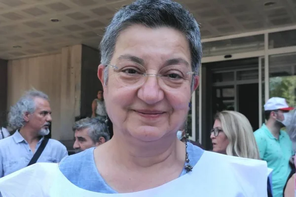 Karanlığa karşı duranlar