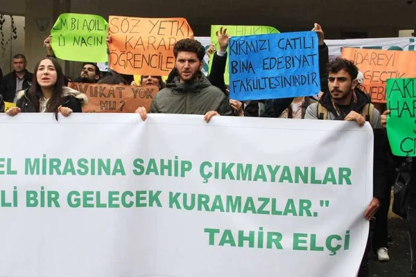 Öğrencilerden yönetime süre