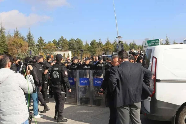 Eğitim emekçilerine saldırı