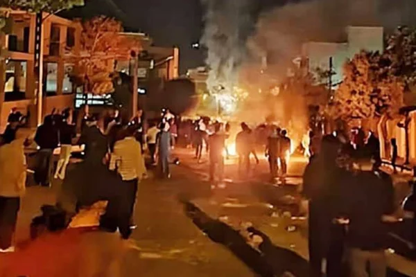 Kürtler, Beluç halkı için grevde