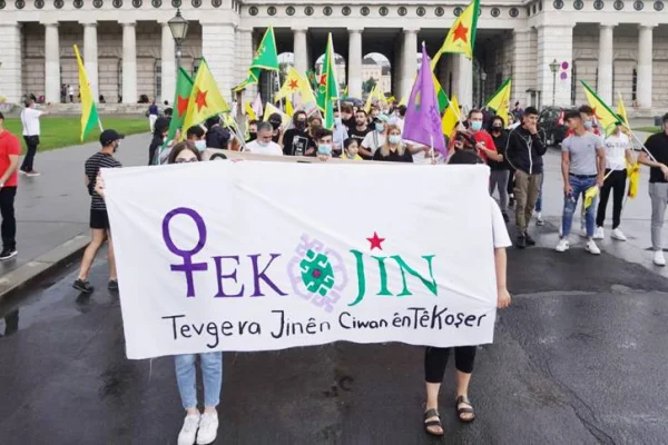 Gençler Viyana'da yürüdü