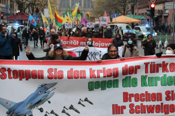 Rojava’ya saldırı ve Beyoğlu’nda patlayan bomba! 