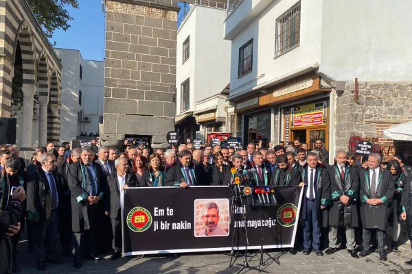 Kürtlere hukuksuzluk dayatılıyor
