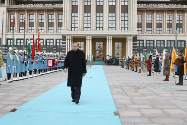 Yaşadığımız siyasi sefaletin kolonları