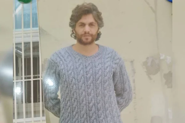 Açlık grevindeki tutsak sürgün edildi