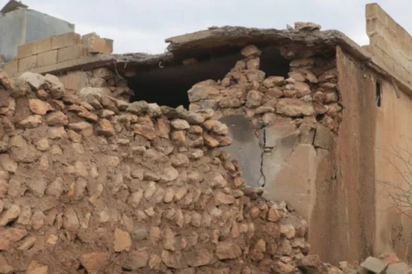 Onlarca yerleşim yeri bombalandı