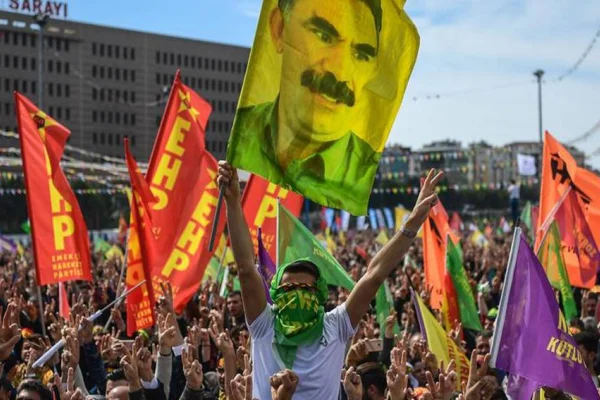 İşgalciler ateşe benzinle gidiyorlar