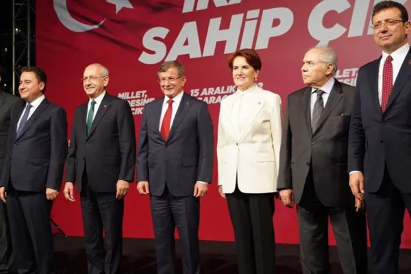 Çeteci cumhuriyette kaos ve Kürtler