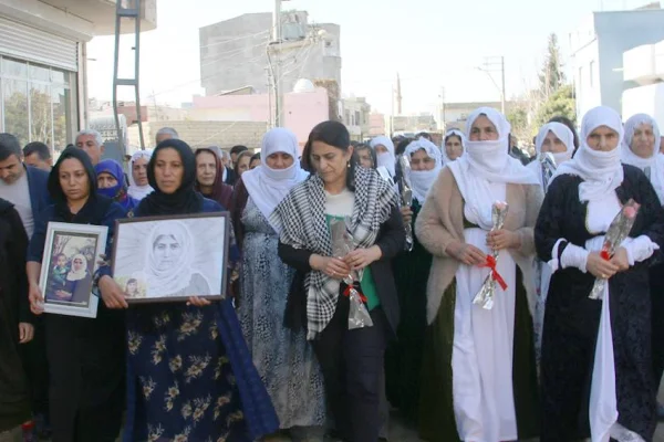 Taybet Ana ve Mela Hesen anıldı