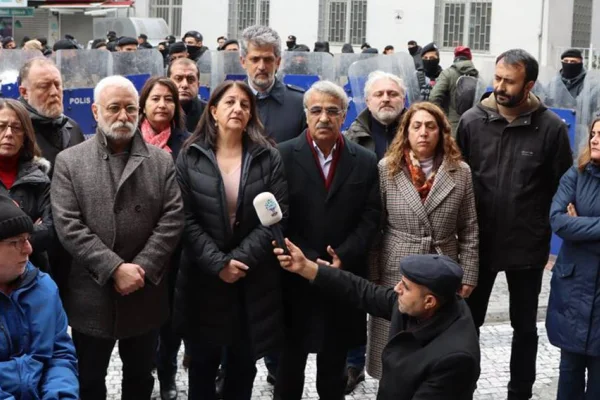 İmamoğlu ya da “muhalefetin” siyasetsizliği 