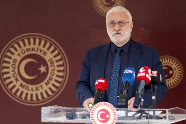 İktidar isteği ücreti belirledi