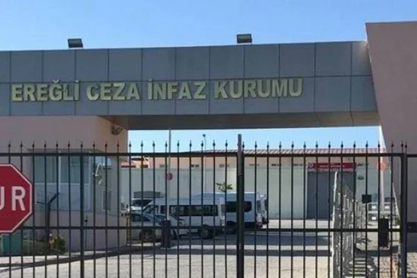 Açlık grevindeki tutsaklara elektrik ve su kesintisi