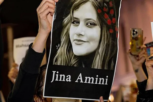 İngiltere’de Jina Amini Kadın Komünü