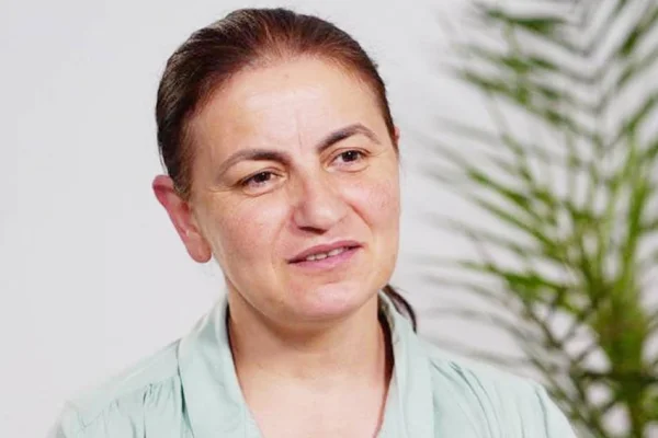 Aşk ve cesaretle yürüdü