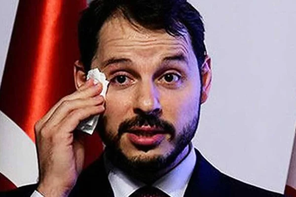 Bütçe açığı büyüyor, döviz borcu duruyor