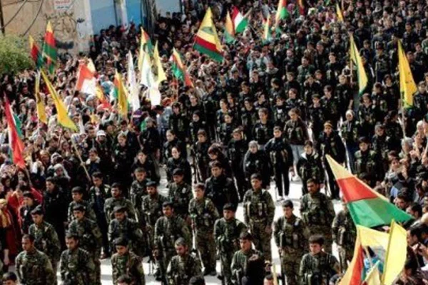 Rojava’da devrim gelişirken