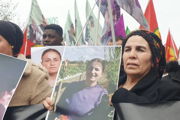 'On yıl sonra yine yastayız'