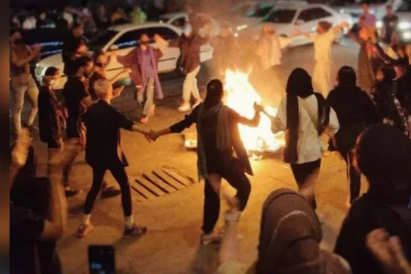 Rojhilat’ta 500 kadın gözaltında