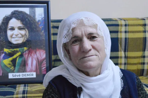 Sêvê gibi ayağa kalkmalıyız